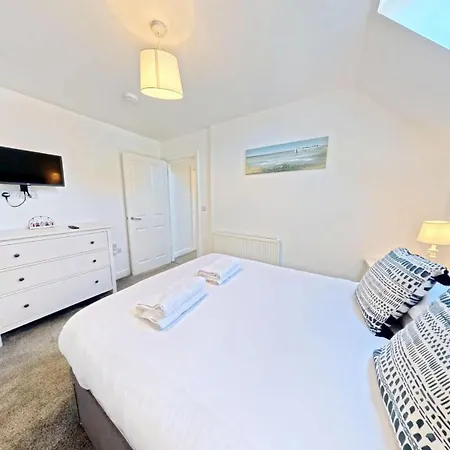 Anchor - Part Of The The Bay Village With Pool, Gym And Direct Access, Pub, Restaurant, Tennis And Meadows Walks * Filey