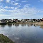 Anchor - Part Of The The Bay Village With Pool, Gym And Direct Access, Pub, Restaurant, Tennis And Meadows Walks Holiday home