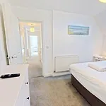Holiday home Anchor - Part Of The The Bay Village With Pool, Gym And Direct Access, Pub, Restaurant, Tennis And Meadows Walks *