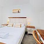 Holiday home Anchor - Part Of The The Bay Village With Pool, Gym And Direct Access, Pub, Restaurant, Tennis And Meadows Walks *