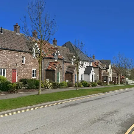 Anchor - Part Of The The Bay Village With Pool, Gym And Direct Access, Pub, Restaurant, Tennis And Meadows Walks