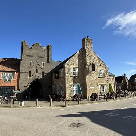 Anchor - Part Of The The Bay Village With Pool, Gym And Direct Access, Pub, Restaurant, Tennis And Meadows Walks Filey