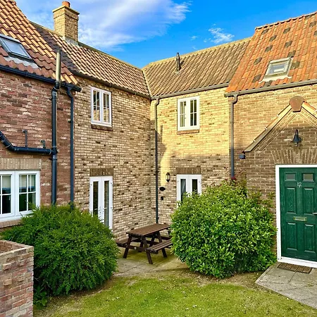 Anchor - Part Of The The Bay Village With Pool, Gym And Direct Access, Pub, Restaurant, Tennis And Meadows Walks 펜션 *