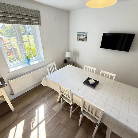 Anchor - Part Of The The Bay Village With Pool, Gym And Direct Access, Pub, Restaurant, Tennis And Meadows Walks * 파일리