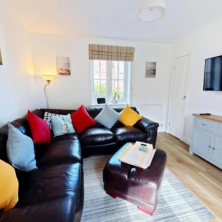 Anchor - Part Of The The Bay Village With Pool, Gym And Direct Access, Pub, Restaurant, Tennis And Meadows Walks Holiday home *