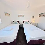 Anchor - Part Of The The Bay Village With Pool, Gym And Direct Access, Pub, Restaurant, Tennis And Meadows Walks Semesterbostad *