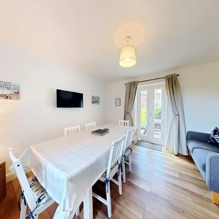 Anchor - Part Of The The Bay Village With Pool, Gym And Direct Access, Pub, Restaurant, Tennis And Meadows Walks Semesterbostad *