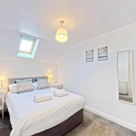 Anchor - Part Of The The Bay Village With Pool, Gym And Direct Access, Pub, Restaurant, Tennis And Meadows Walks Semesterbostad *